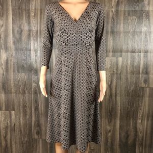 Maggy London long sleeve v-neck dress